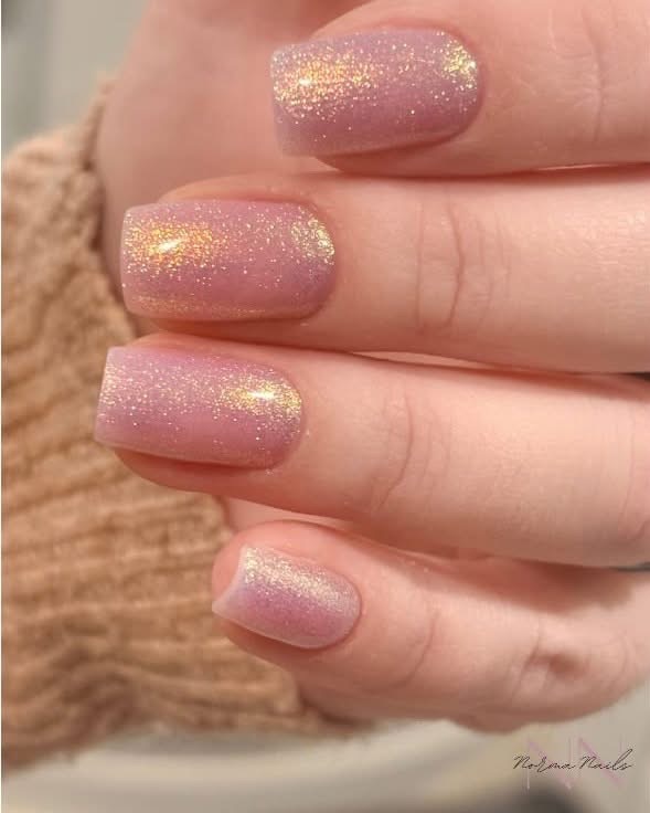 Pose de gel sur ongles naturels